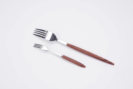 wood-grain-flatware-3.jpg